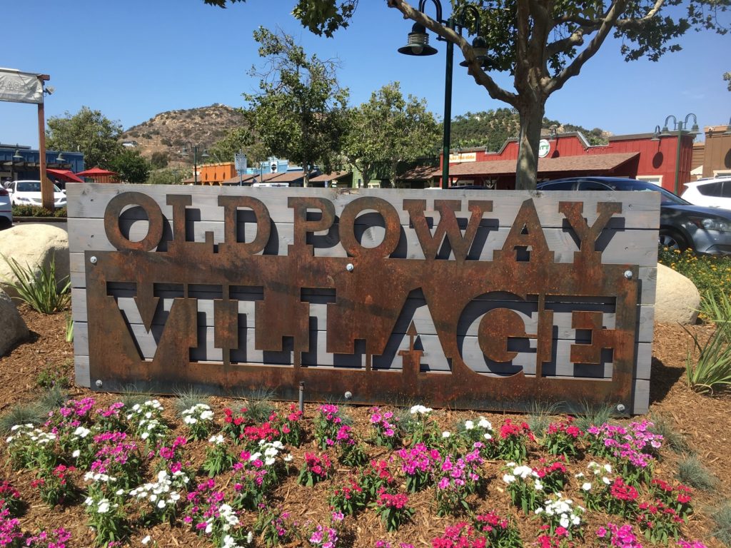 Monument Signs for Strip Malls in Poway CA